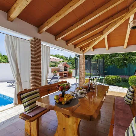 Ferienhaus Nevenka By Interhome Barban