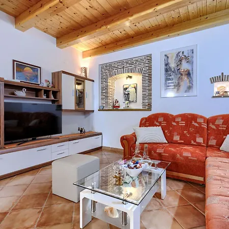 Casa de Férias Nevenka By Interhome