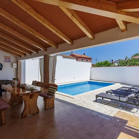 Casa de Férias Nevenka By Interhome